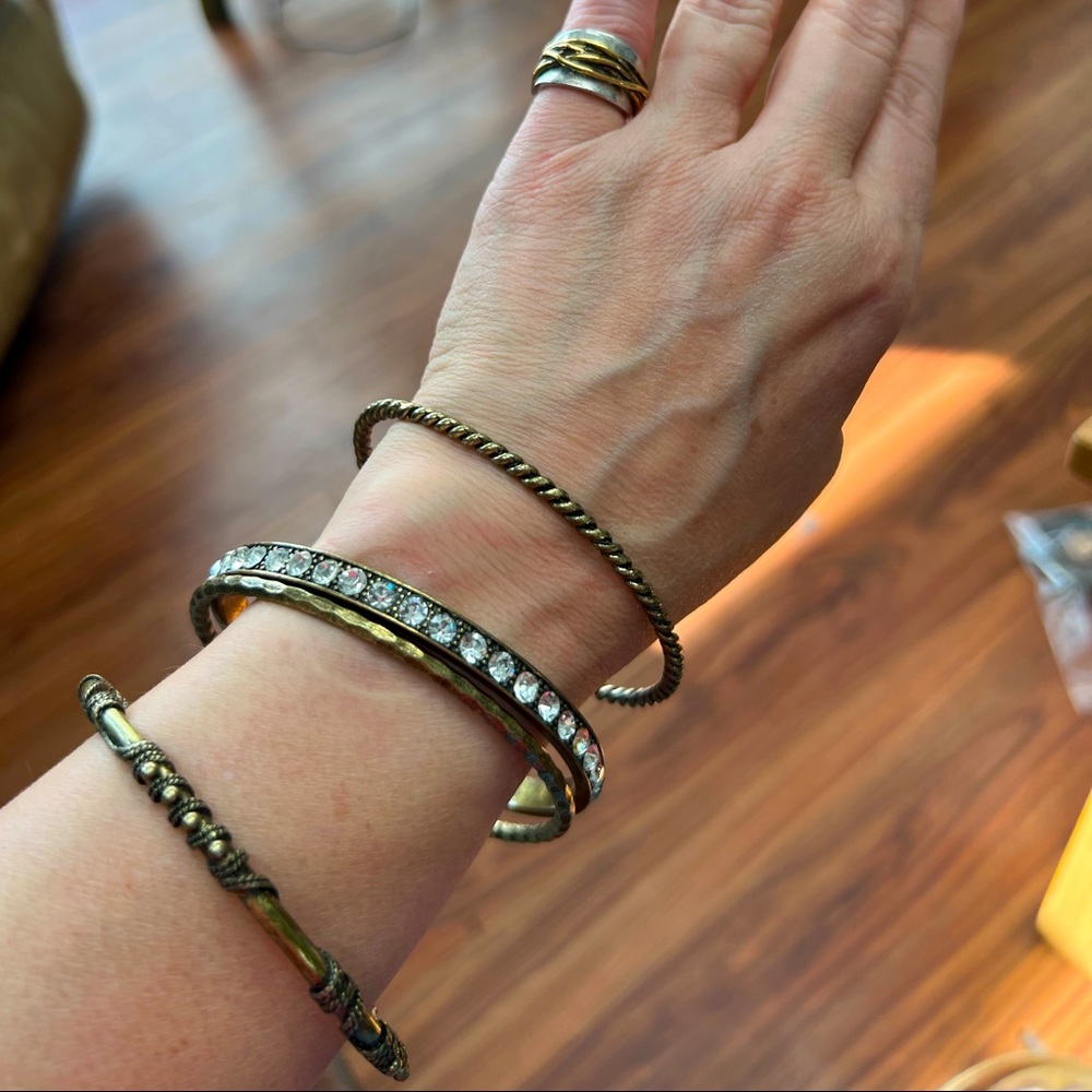 Stacksational bangles set of 4